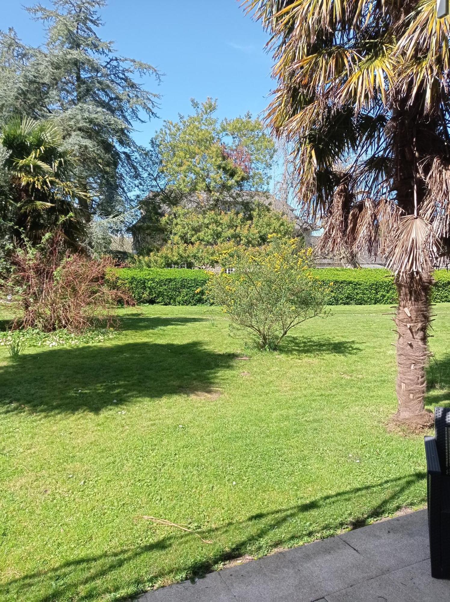 Logis La Demeure Du Perron Hotel 3*