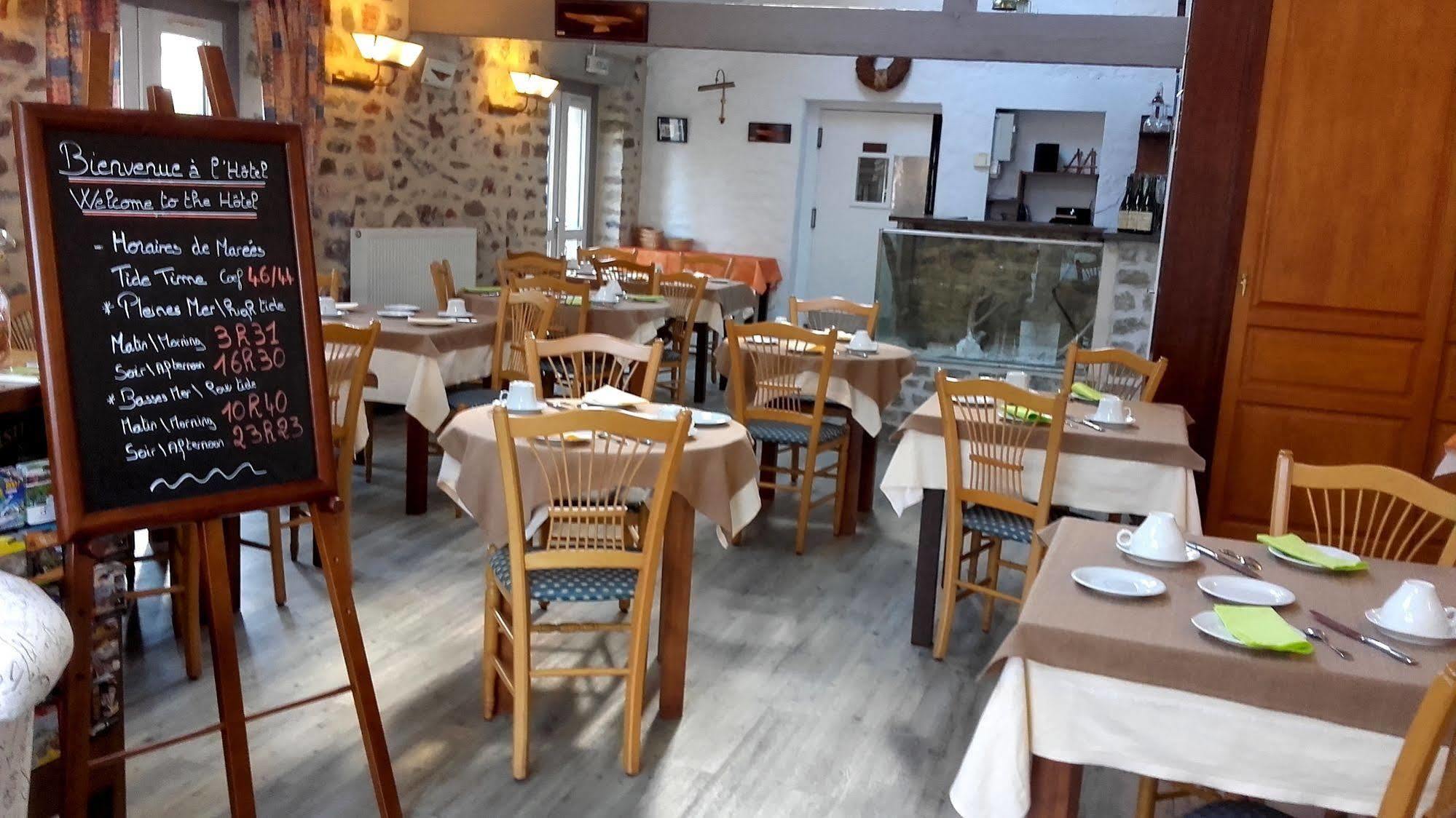 Logis La Demeure Du Perron Hotel 3*